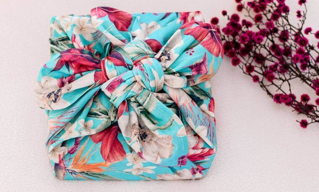 How to make a reusable giftwrap - Furoshiki Wrapping Cloth