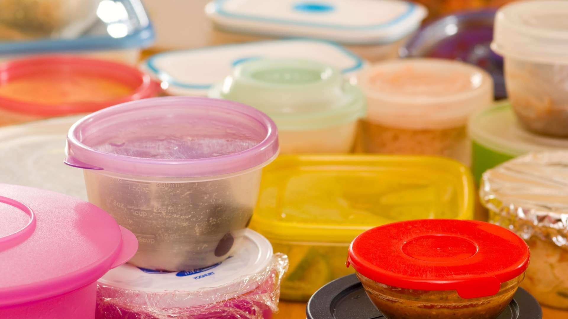 https://www.implasticfree.com/wp-content/uploads/2022/10/Is-it-Harmful-To-Store-Food-In-Plastic-Containers.jpg